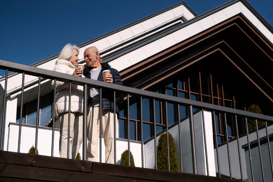 Les Tendances 2024 pour Aménager votre Balcon : Un Écrin de Bien-Être au Cœur de la Ville